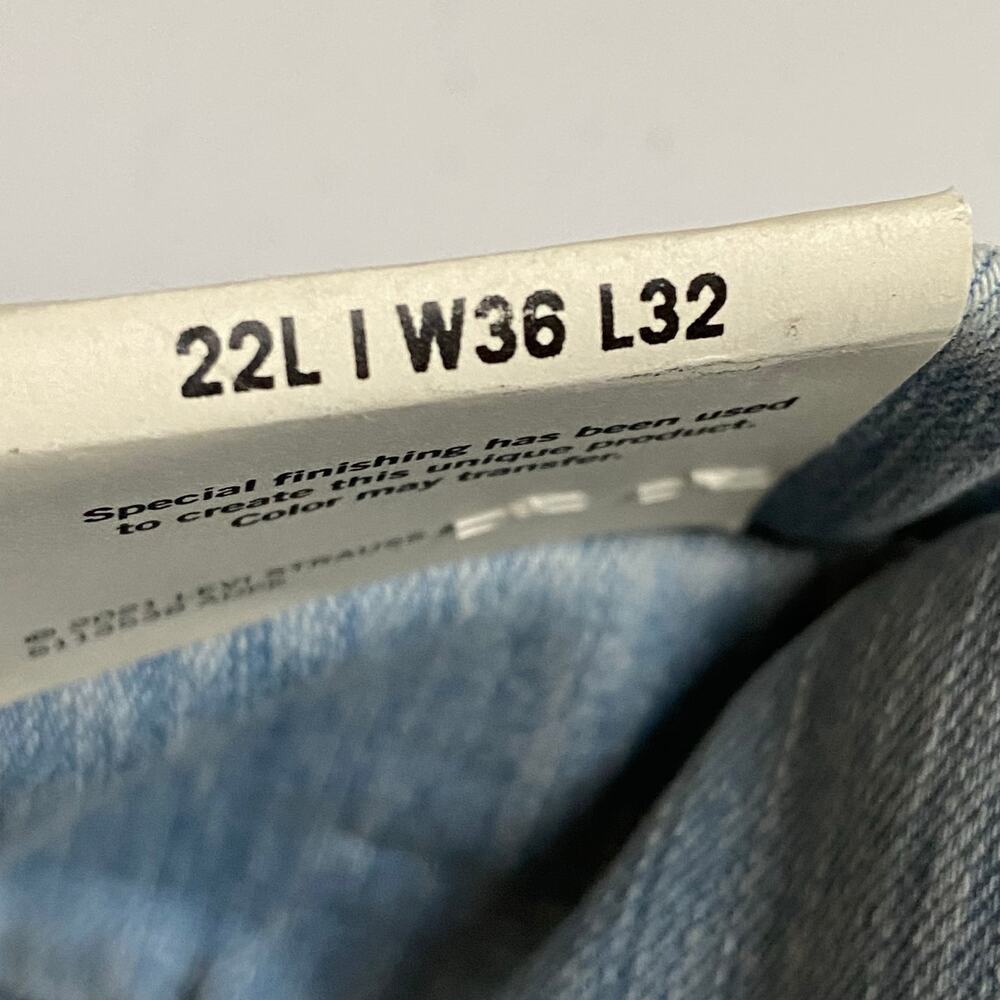 Levi Strauss Women's Totally Shaping Light Blue Pull On Skinny Jeans 22L NWT - Picture 9 of 13